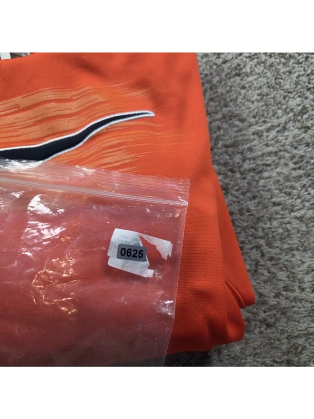 Nike Hoodie Men's Large Orange Therma Fit Pullover Sweatshirt Graphic - Picture 7 of 7